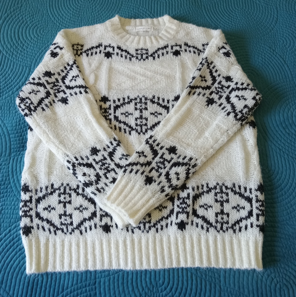 Little Lies Anthropologie White & Black Crew Neck Pullover Knit Sweater S/M